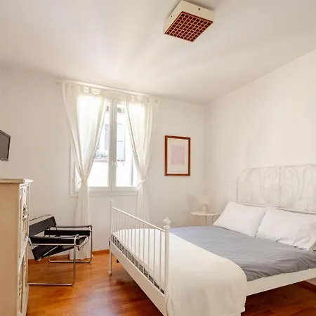 Santo Stefano Square Apartment Bologna Exterior photo