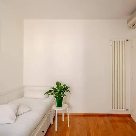 Santo Stefano Square Apartment Bologna Exterior photo